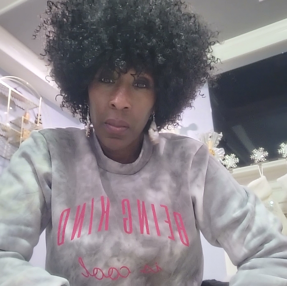 Meet your Posher, Kristi - Picture 2 of 16